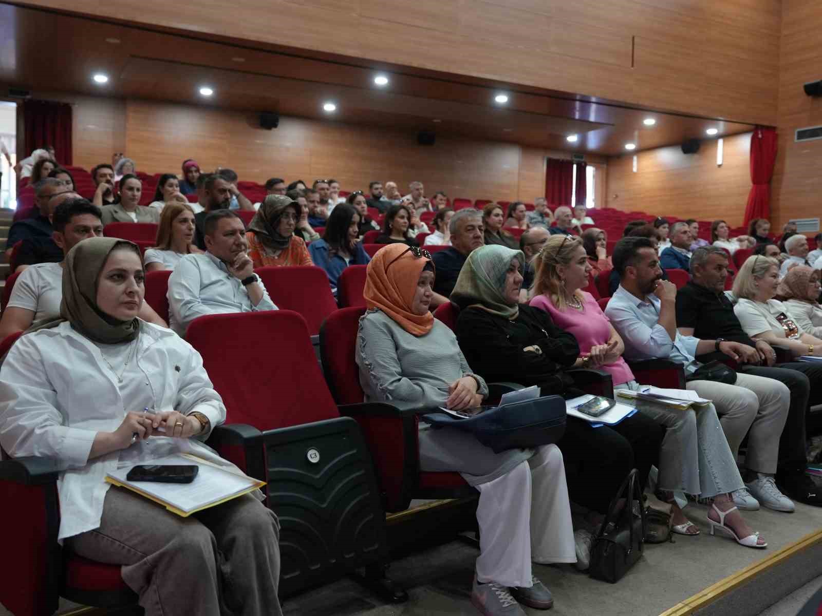 Performans esaslı strateji ve b&uuml;t&ccedil;e hazırlama eğitimi verildi