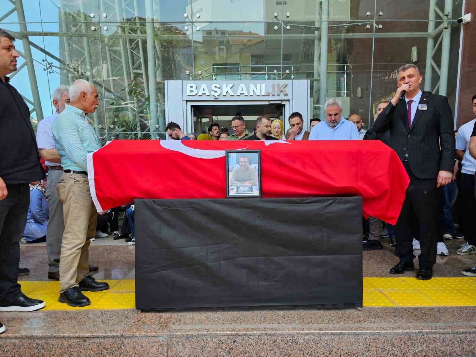 Hayatını kaybeden harita m&uuml;hendisi son yolculuğuna uğurlandı