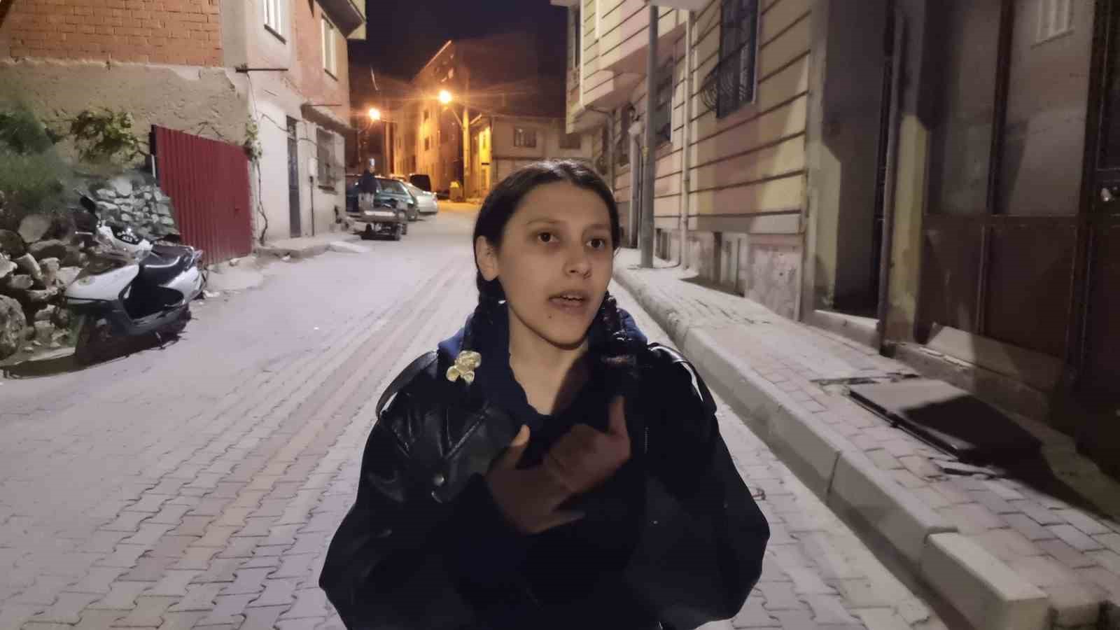K&uuml;tahya Domani&ccedil;&rsquo;te gece yarısı peş peşe iki deprem meydana geldi