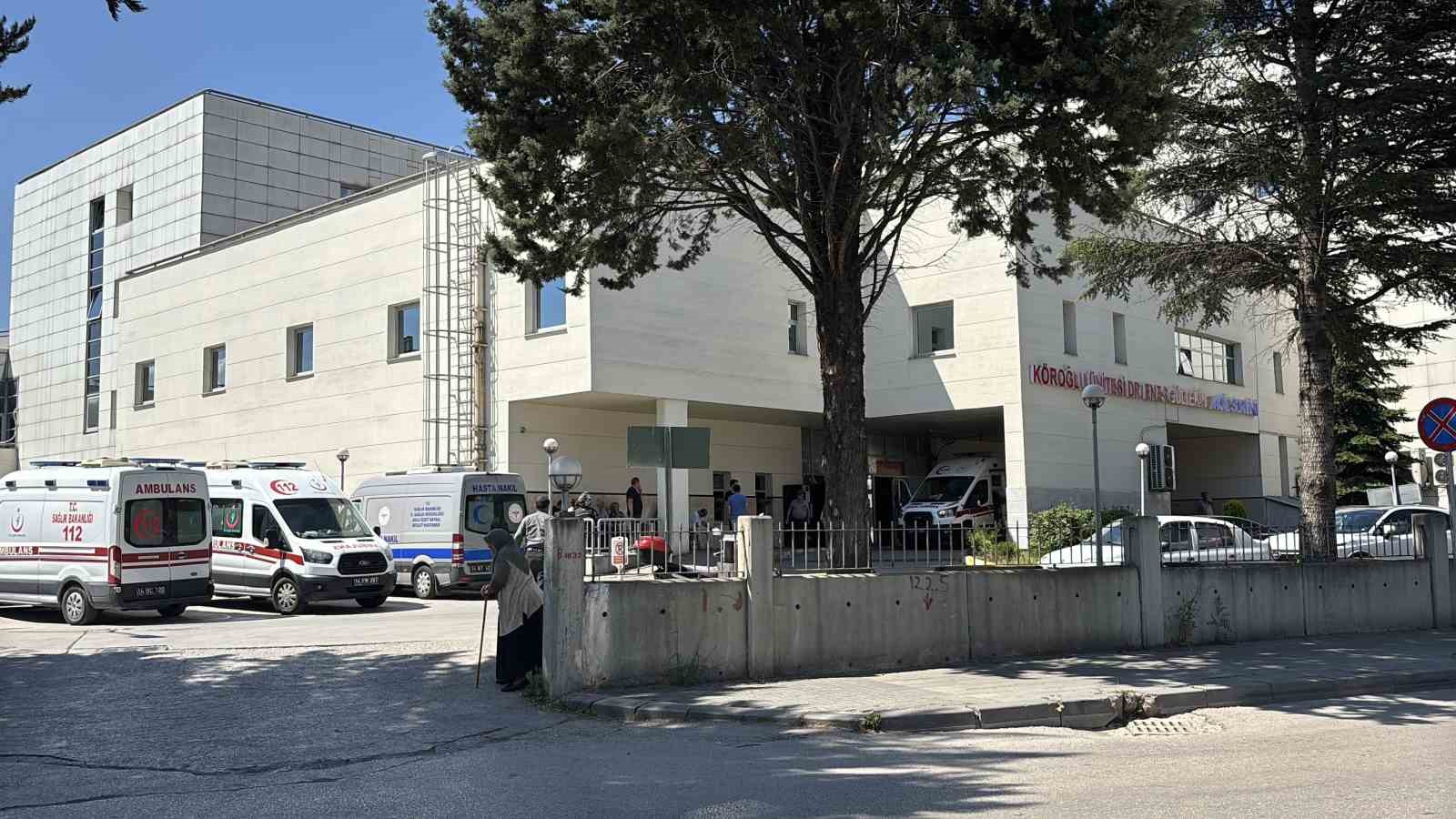 Bolu&rsquo;daki d&uuml;ğ&uuml;nde laf atma kavgası: Tartışma &ccedil;ıkınca damat bayıldı