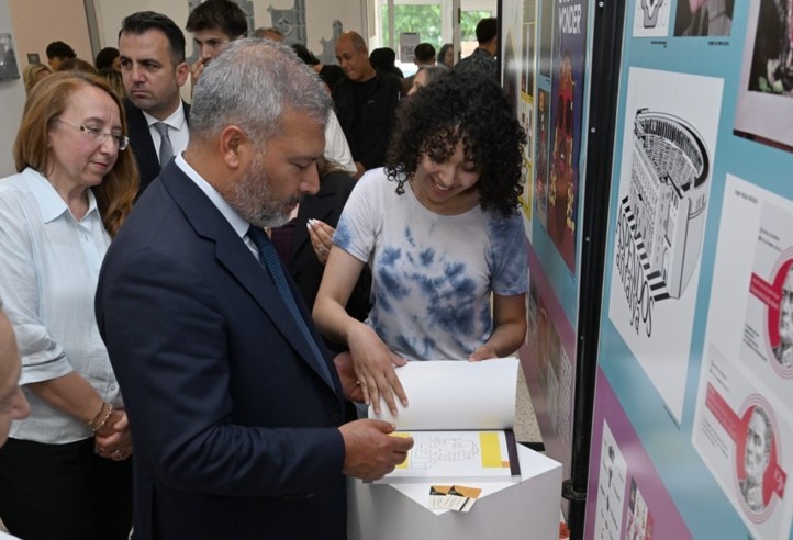 Engelliler Entegre Y&uuml;ksekokulundan "Yıl Sonu Sergisi"