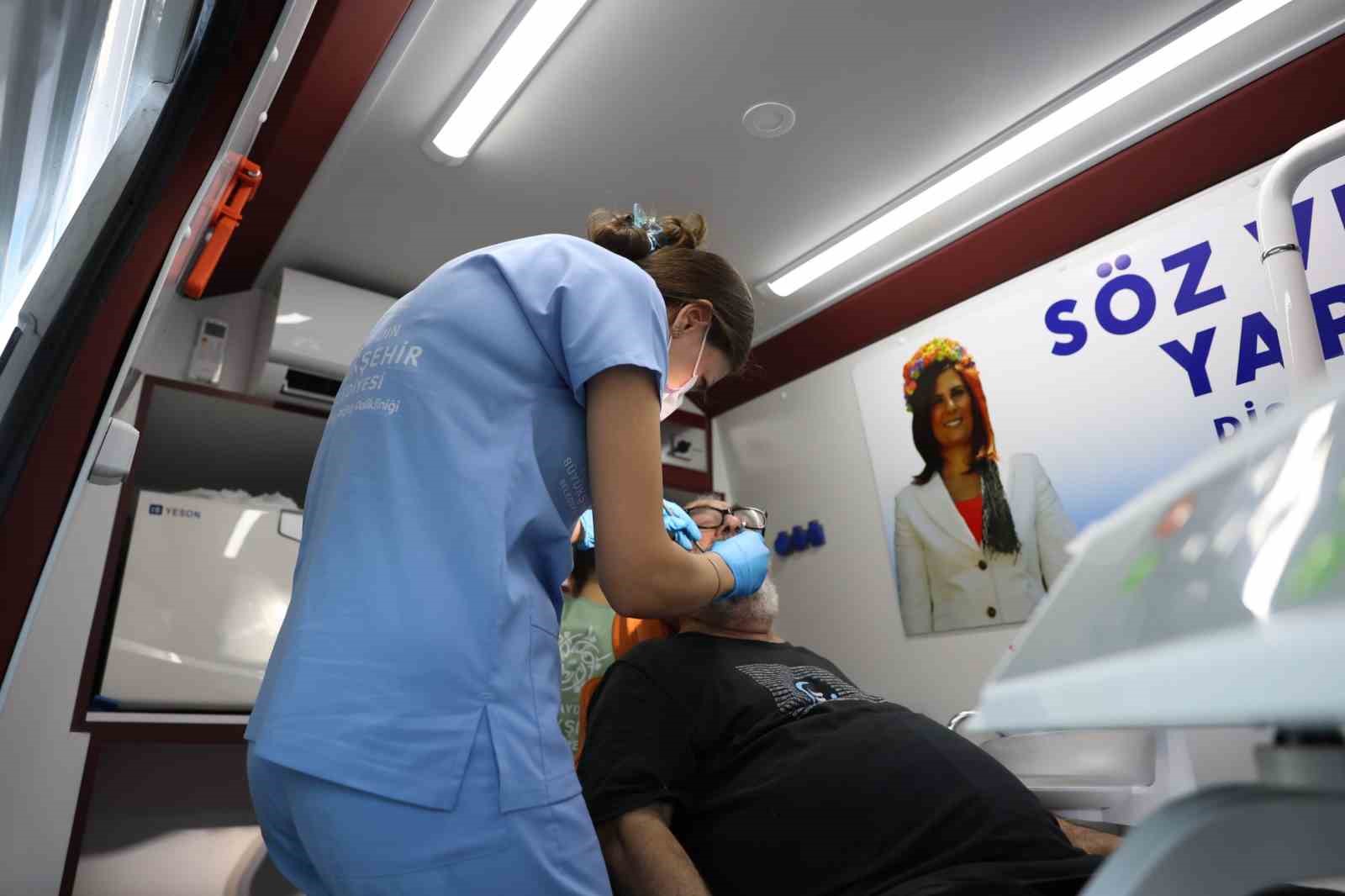 Aydın B&uuml;y&uuml;kşehir&rsquo;in mobil diş klinikleri hizmete devam ediyor