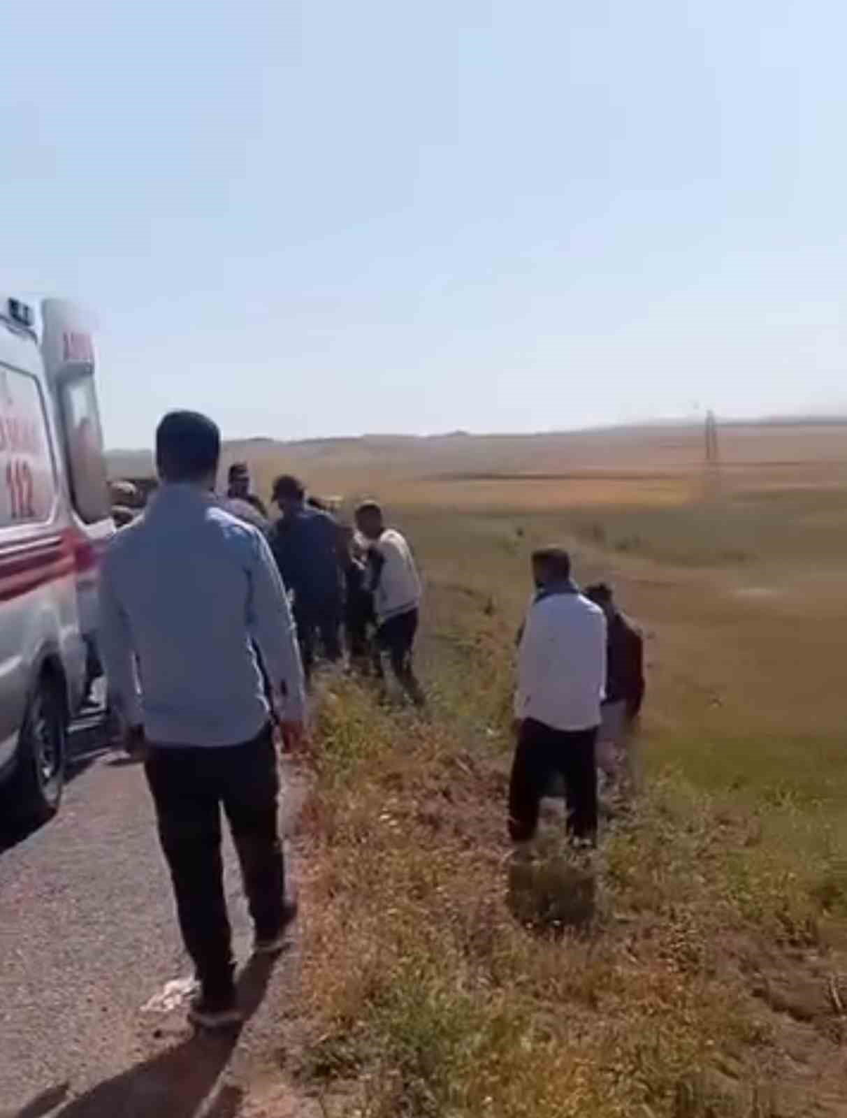 Siirt&rsquo;te ara&ccedil; şarampole yuvarlandı, s&uuml;r&uuml;c&uuml; yaralandı
