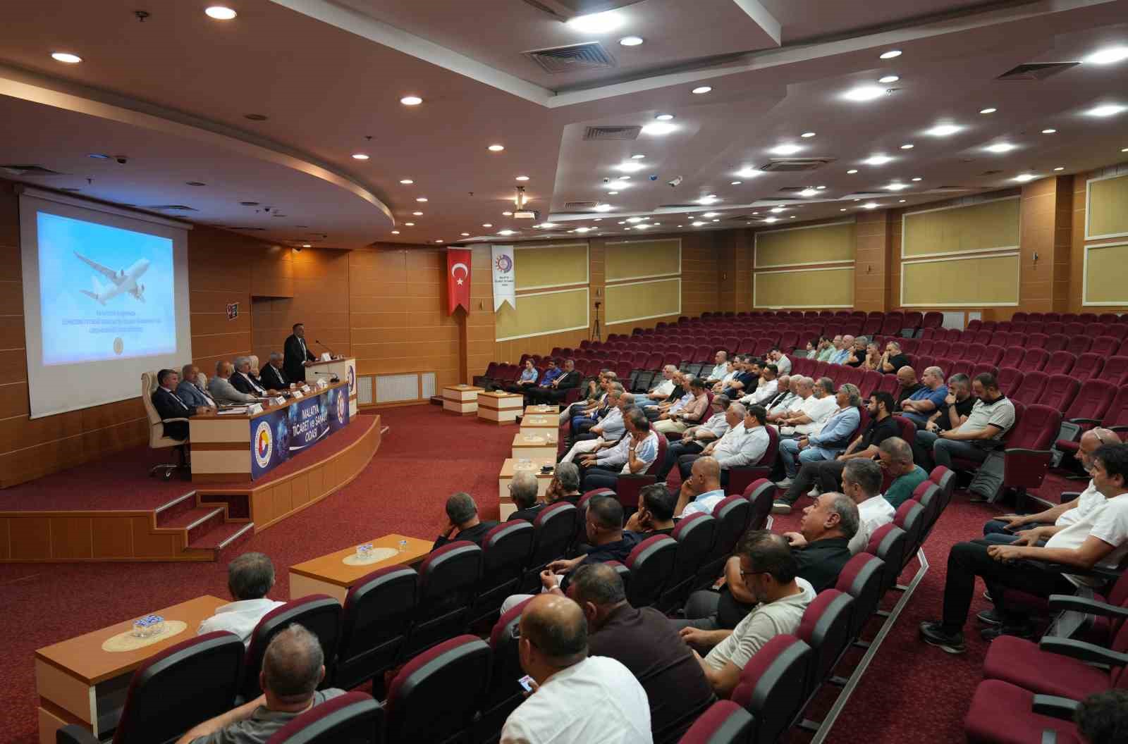 Başkan Sadıkoğlu, u&ccedil;ak sefer sayısının artırılması i&ccedil;in girişimde bulundu