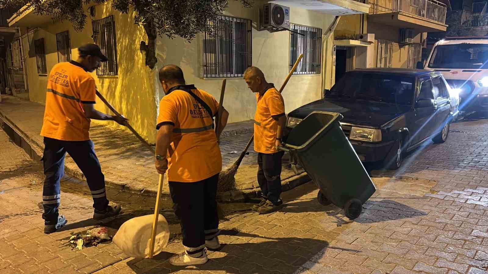 Efeler&rsquo;de temizlik &ccedil;alışmaları s&uuml;r&uuml;yor