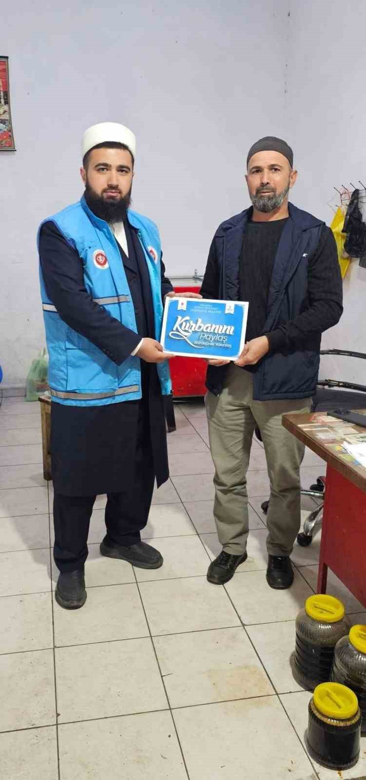 &Ccedil;ermik&rsquo;te g&ouml;revli imam 54 kurban bağışı topladı