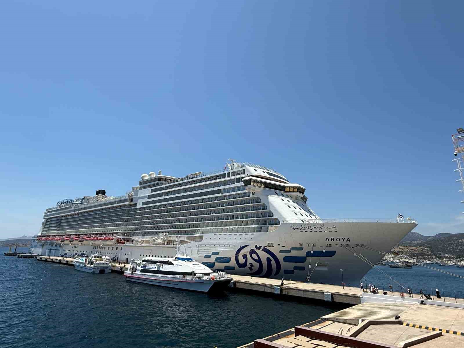 Bodrum’a 2 bin 124 yolcuyla geldi