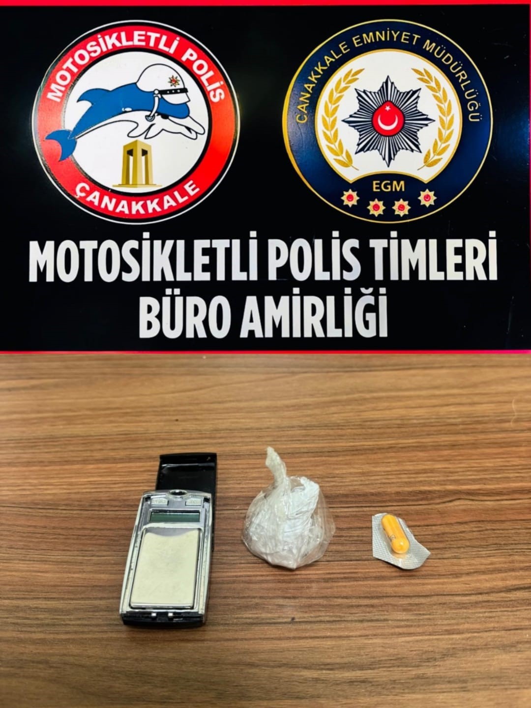 &Ccedil;anakkale&rsquo;de uyuşturucu taciri 4 ş&uuml;pheli tutuklandı
