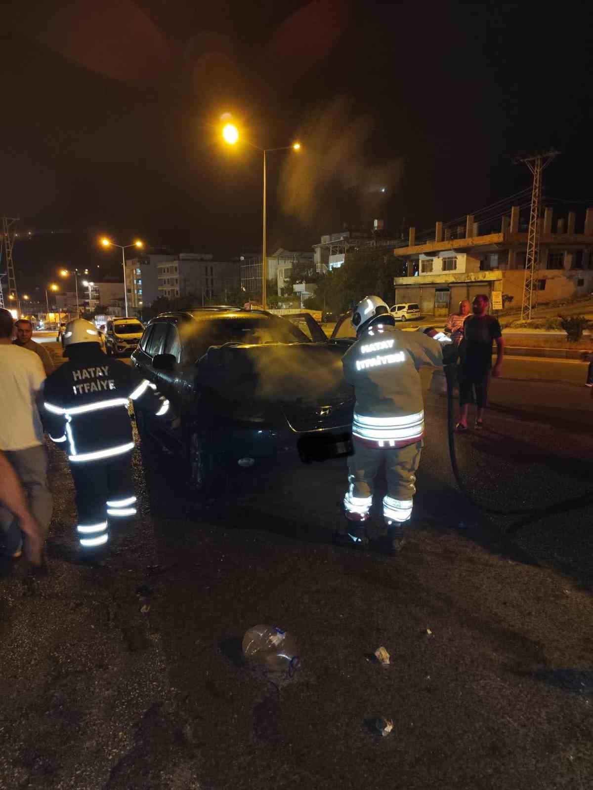 Belen&rsquo;de otomobil yangını