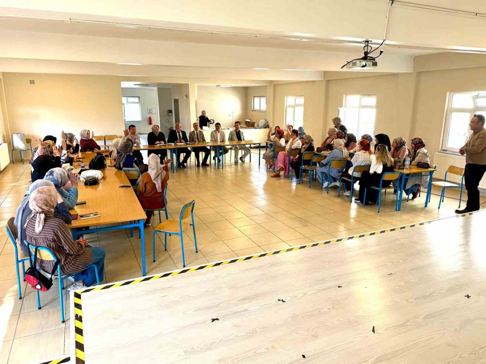 Hisarcık&rsquo;ta kitap s&ouml;yleşisi programı d&uuml;zenlendi