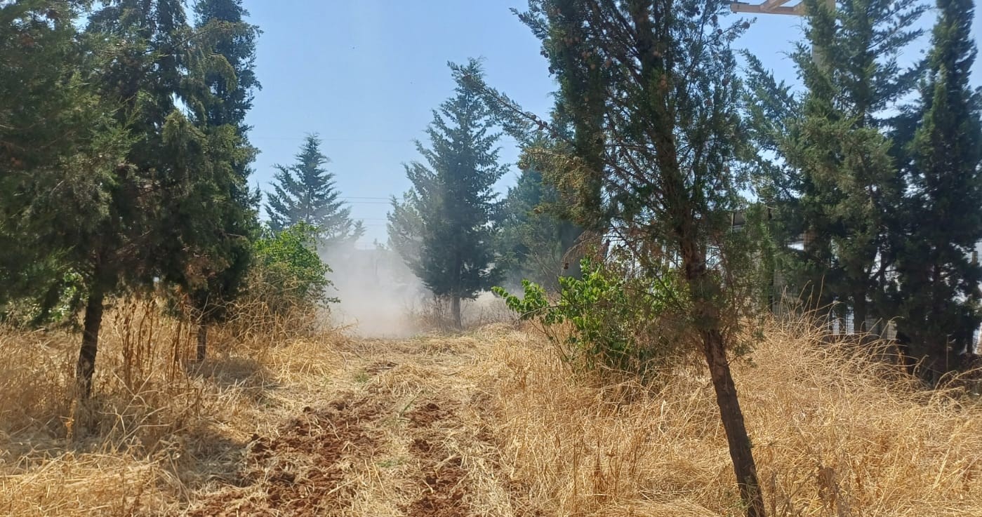 Anız yangını okula sı&ccedil;ramadan s&ouml;nd&uuml;r&uuml;ld&uuml;