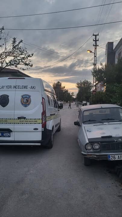 &Ccedil;ifteler&rsquo;de komşuların park kavgası kanlı bitti: 1&rsquo;i ağır 2 yaralı