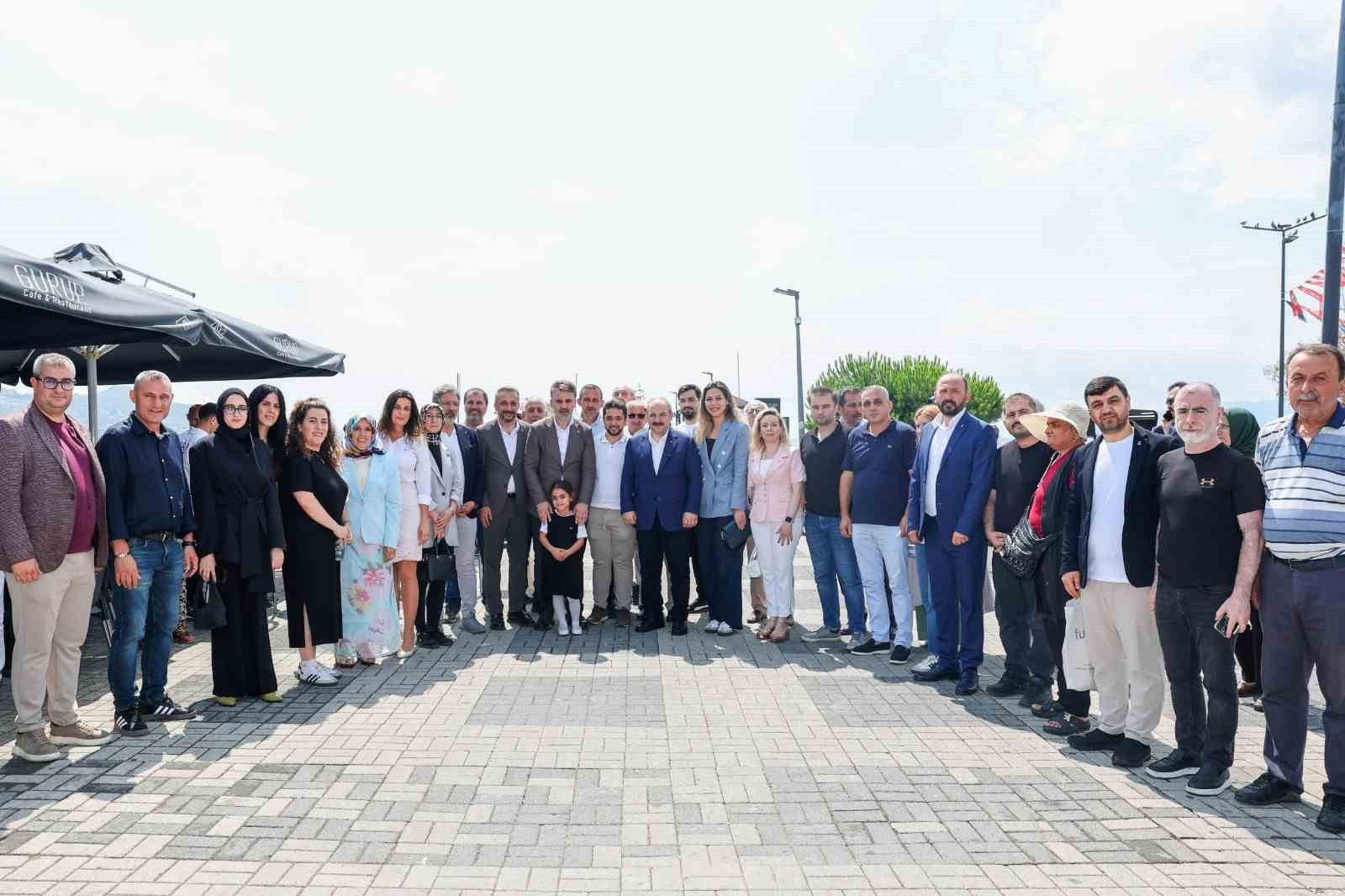 Gemlik&rsquo;te aşureler Biba ve Varank&rsquo;tan