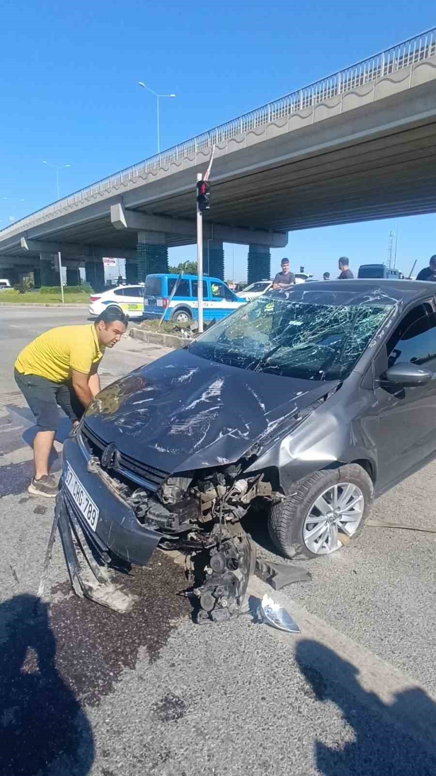 Ters d&ouml;nen ara&ccedil;tan burnu bile kanamadan &ccedil;ıktı