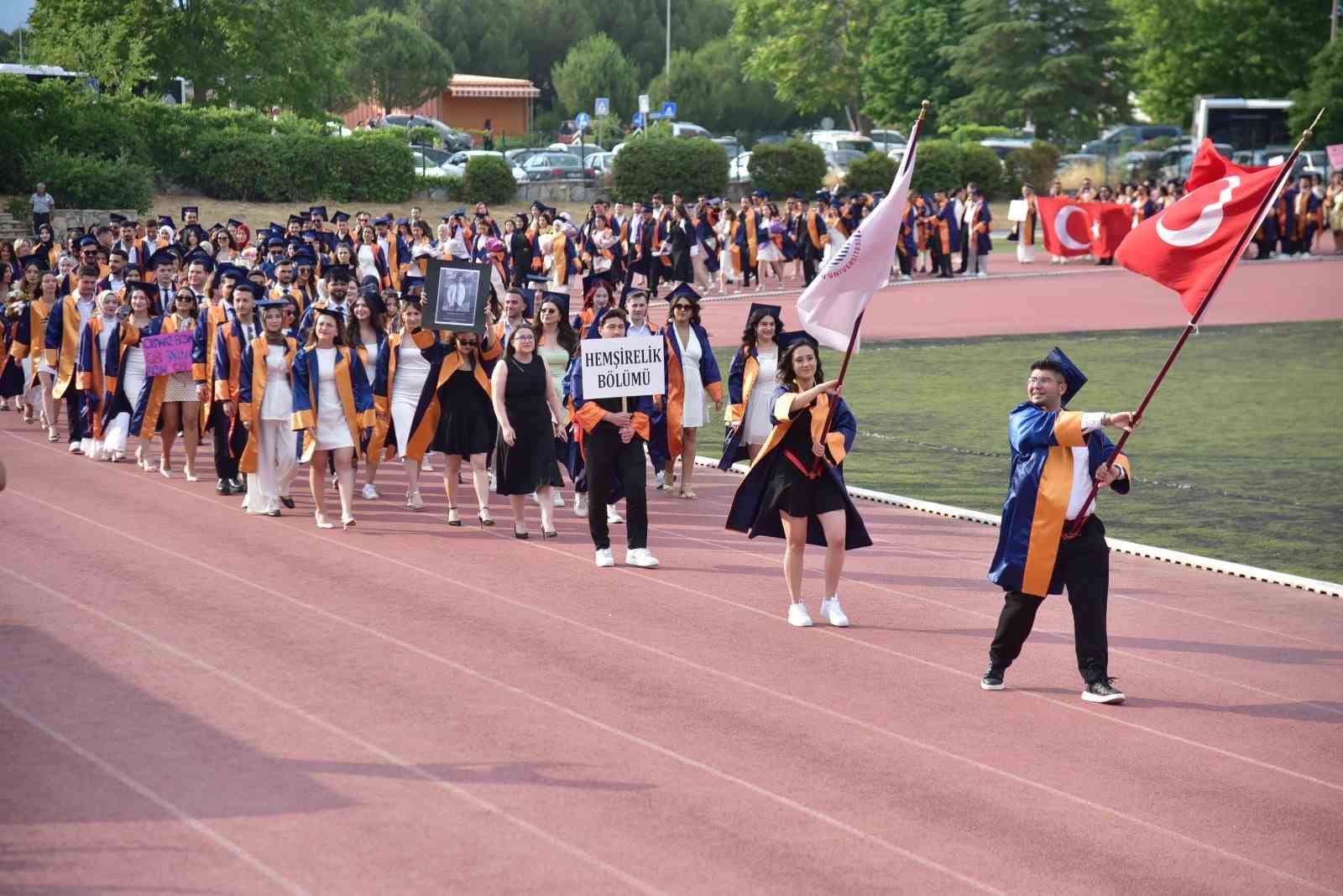 MSK&Uuml; Sağlık Bilimleri Fak&uuml;ltesi&rsquo;nden yeni mezunlar sekt&ouml;re hazır