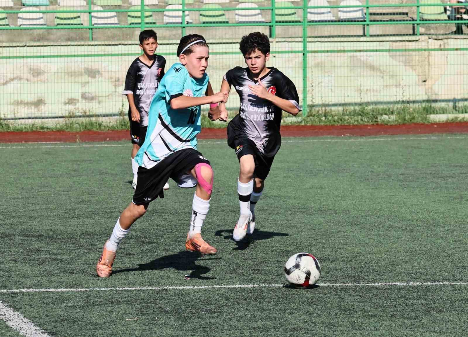 ANALİG Futbol Müsabakaları Manisa’da başladı