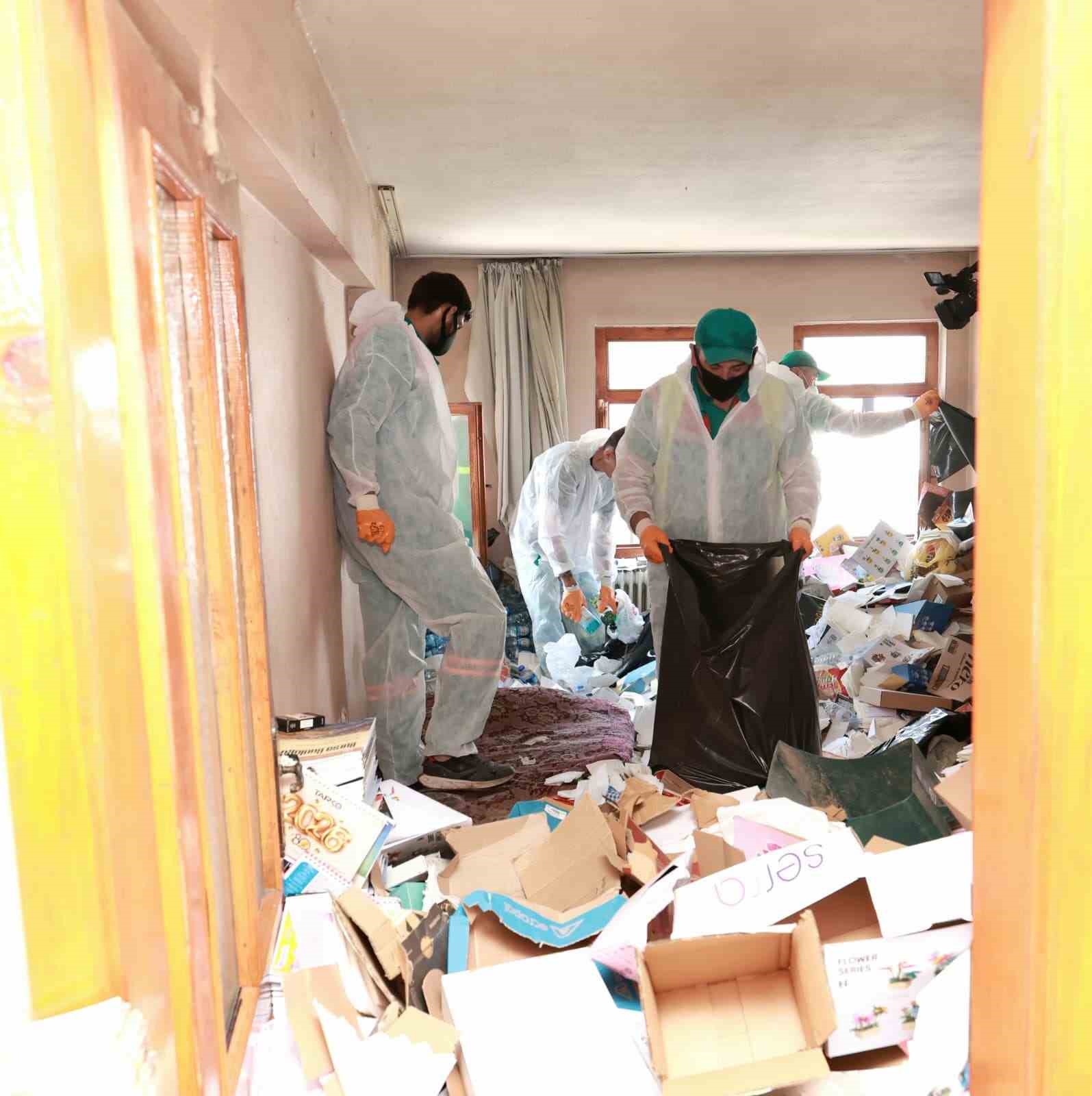 Osmangazi&rsquo;de &ccedil;&ouml;p ev sorununa anında m&uuml;dahale
