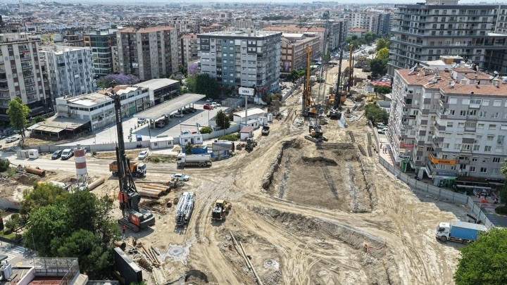 D&ouml;rtyol K&ouml;pr&uuml;l&uuml; Kavşağı&rsquo;nda &ccedil;alışmalar y&uuml;zde 45&rsquo;e ulaştı