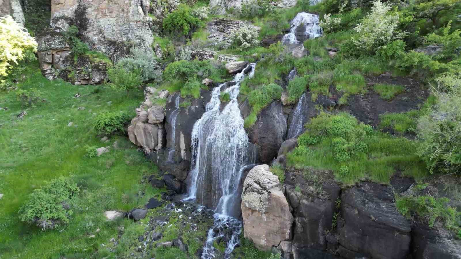 Niğde&rsquo;nin Uzandı Vadisi g&ouml;rsel ş&ouml;leniyle ziyaret&ccedil;ilerini ağırlıyor