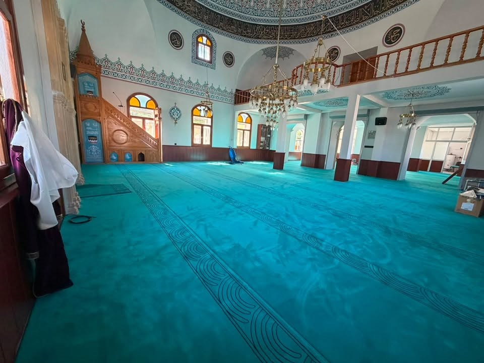 Yenilenen G&ouml;k&ccedil;edere Merkez Camii ibadete a&ccedil;ıldı