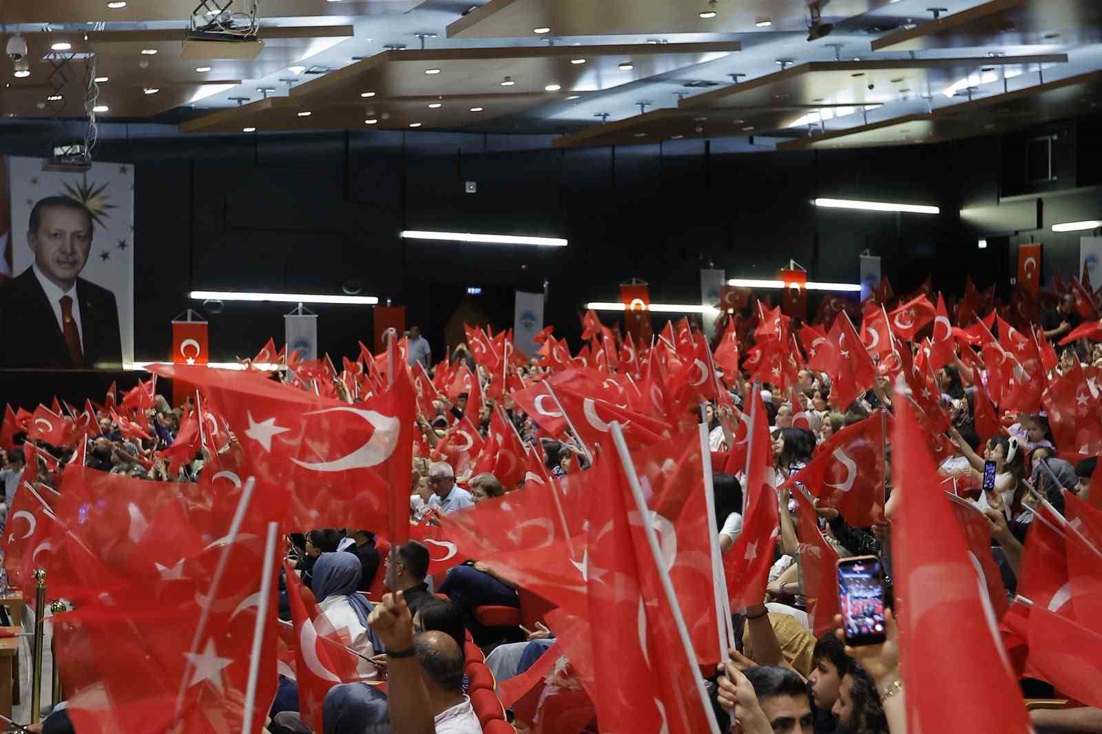 B&uuml;y&uuml;kşehir konservatuarında mezuniyet coşkusu