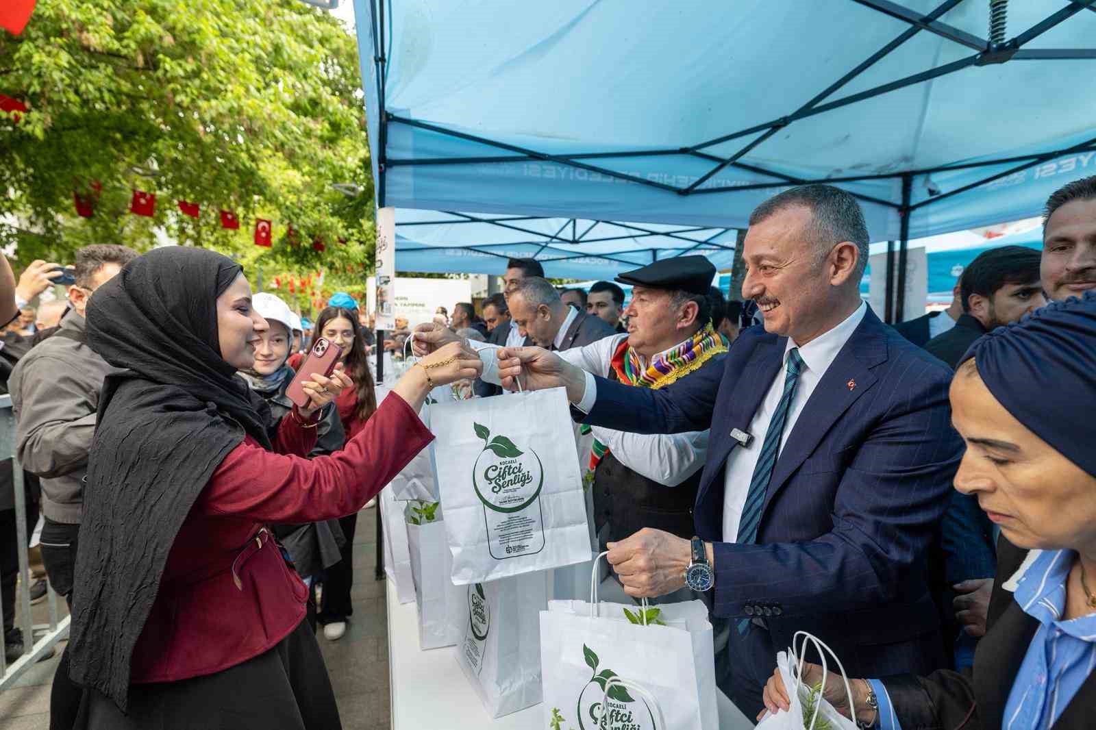 Traktörler bu kez şenlik için sahada