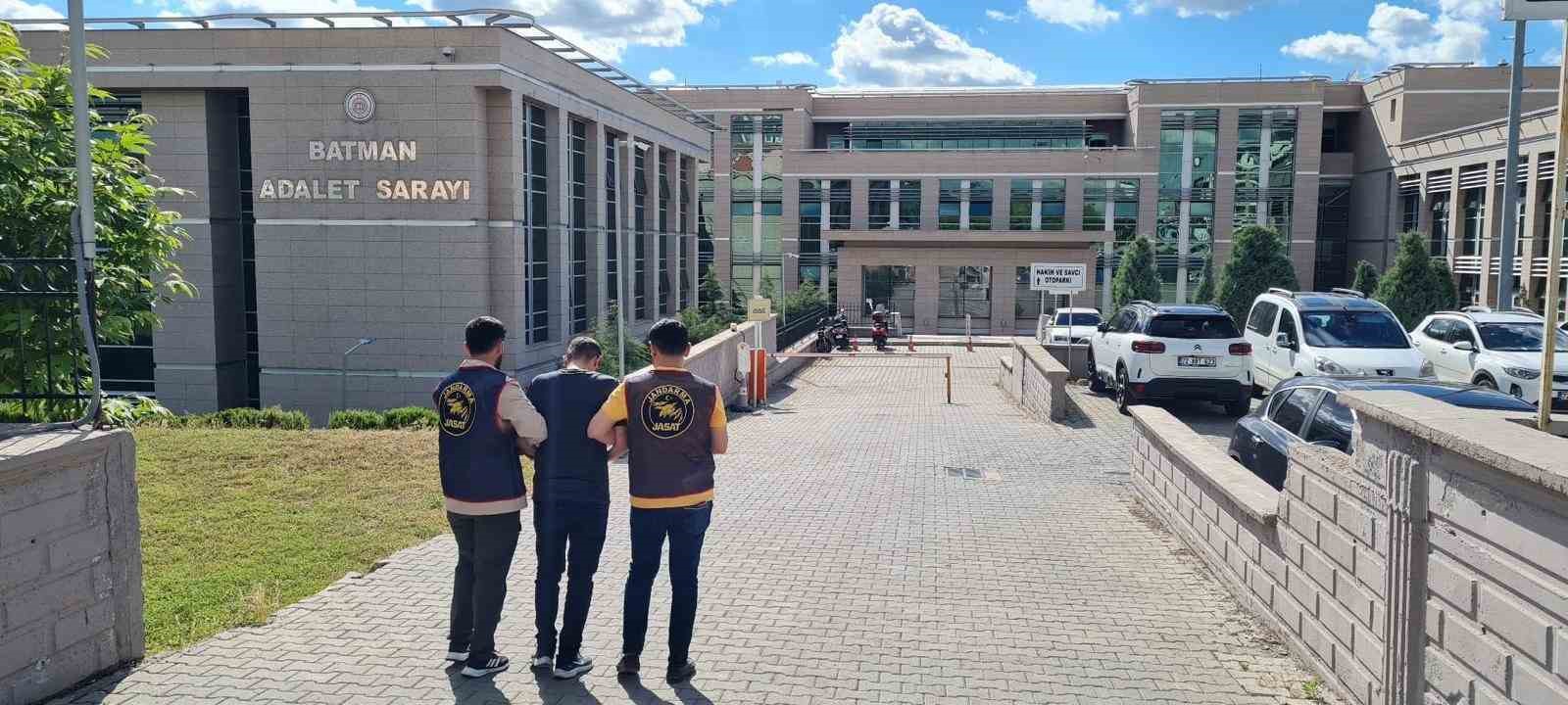 Batman&rsquo;da 32 h&uuml;k&uuml;ml&uuml; yakalandı