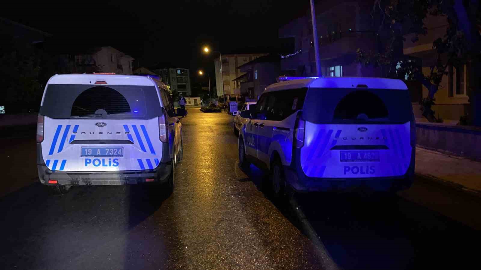 &Ccedil;orum&rsquo;da bı&ccedil;aklı kavga: 2 yaralı