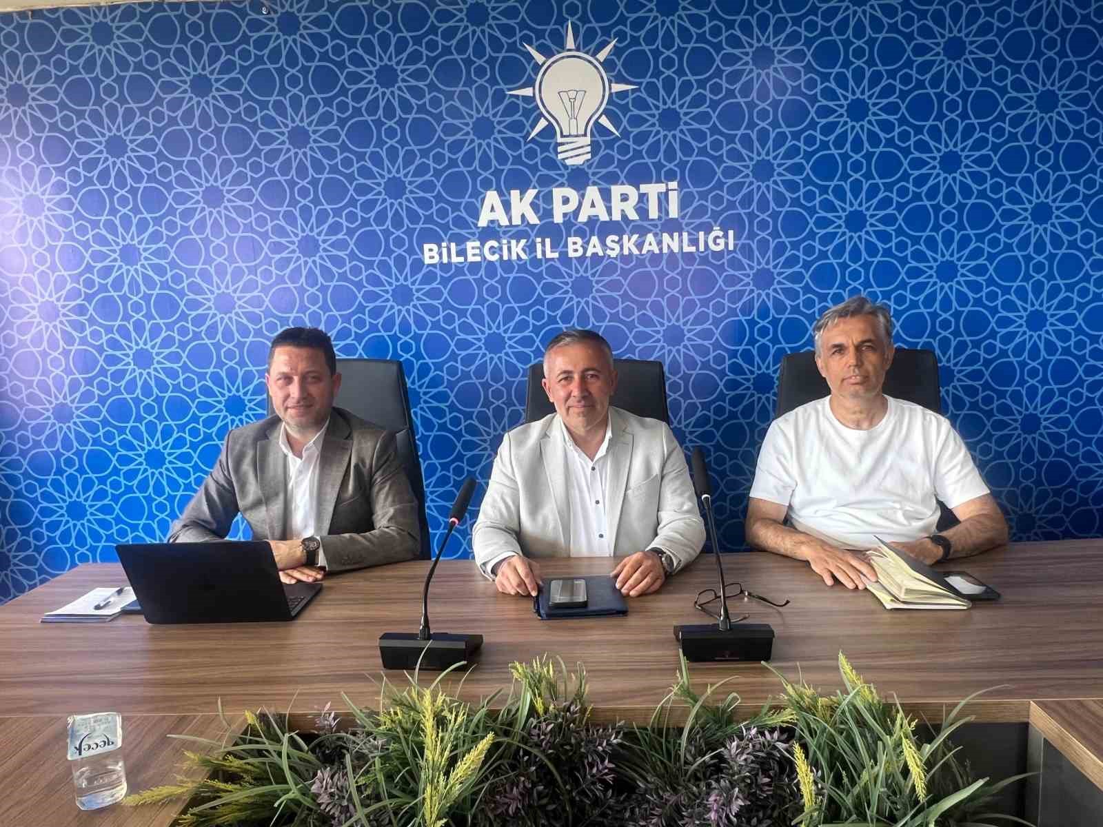 AK Parti&rsquo;de yol haritası masaya yatırıldı
