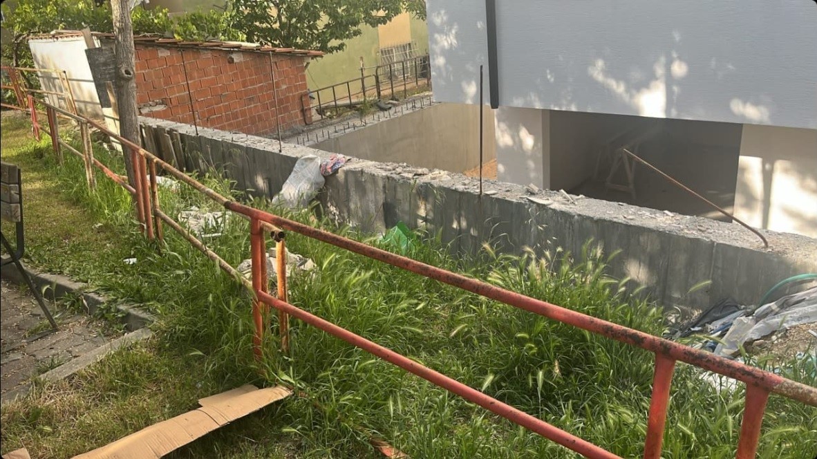 &Ccedil;ocuk parkındaki muhtemel tehlike vatandaşları tedirgin ediyor