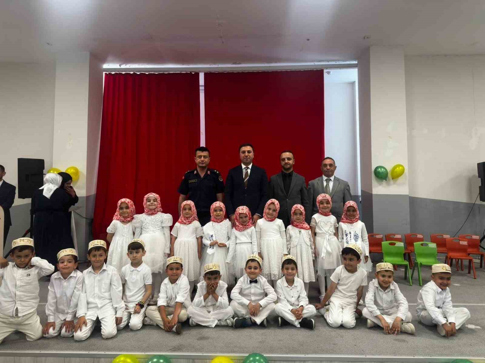 &Ccedil;avdarhisar&rsquo;da 4-6 Yaş Kur&rsquo;an Kursu &ouml;ğrencilerinden yılsonu g&ouml;sterisi