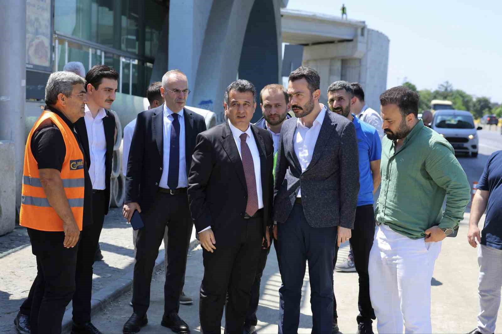 Kenan Şara Revizyonu: Betonarme tamamlandı, asfalt ve korkuluk &ccedil;alışmaları s&uuml;r&uuml;yor