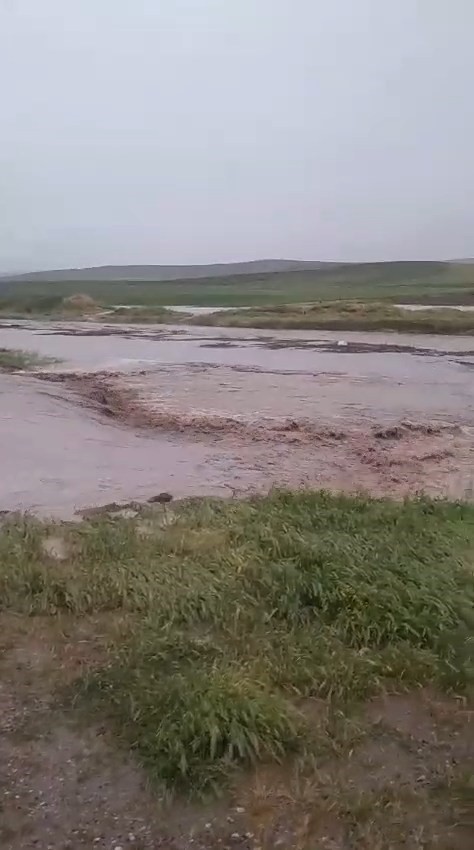 Kozaklı&rsquo;da dolu ve sağanak tarım arazilerini vurdu