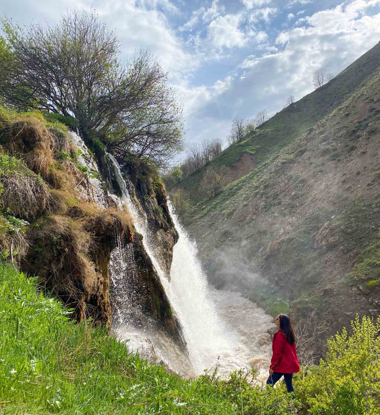 Munzur Dağları&rsquo;nın eteklerinde serin rota