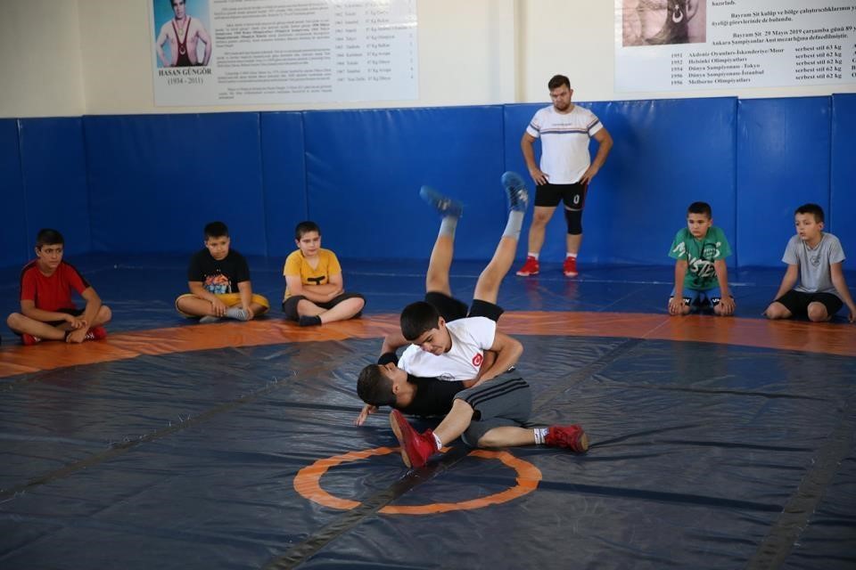 Merkezefendi&rsquo;de Yaz Spor Okulları kurs kayıtları başlıyor