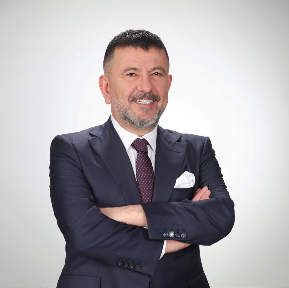 Seferihisar Belediyesine r&uuml;şvet operasyonunda flaş detay: CHP&rsquo;li Ağbaba&rsquo;nın danışmanı g&ouml;zaltında