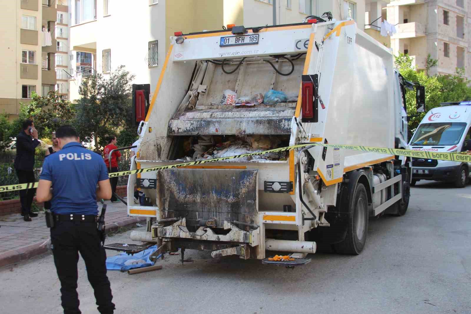 Çöp kamyonunun çarptığı yaşlı kadın hayatını kaybetti