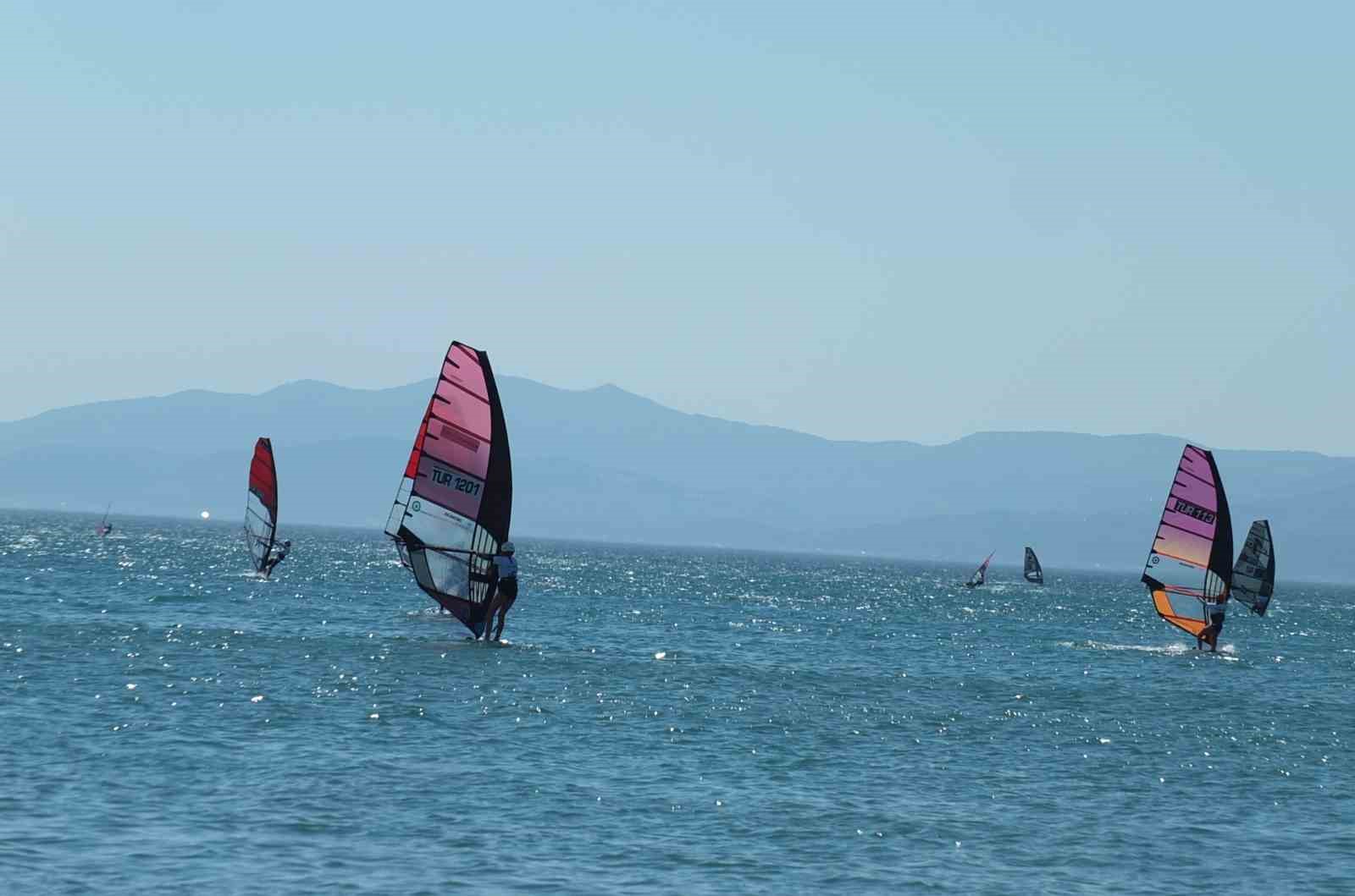 Balıkesir&rsquo;de Windsurf Ligi coşkusu başladı