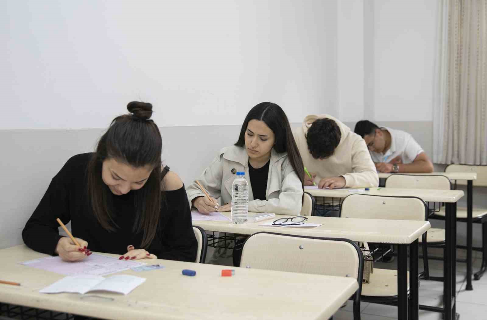 Mersin&rsquo;de uzmanlardan YKS adaylarına &ouml;nemli &ouml;neriler