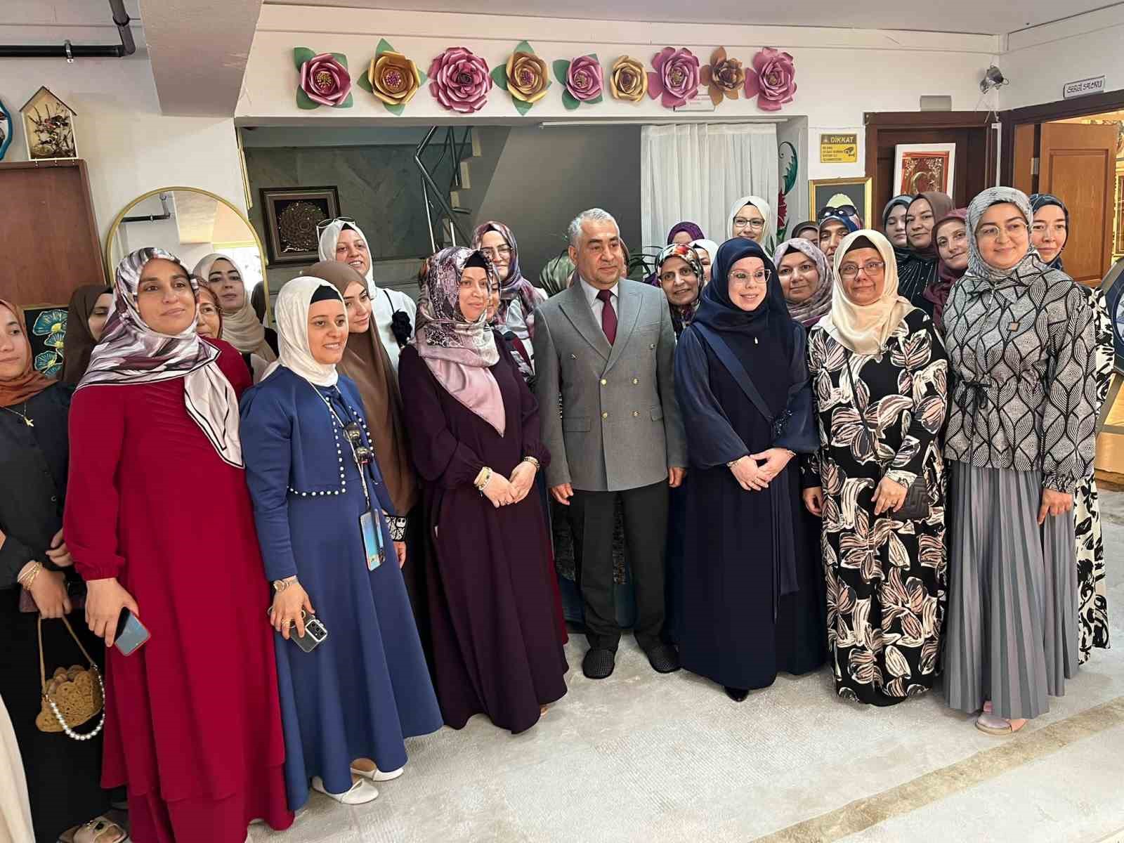 Nazilli&rsquo;de Geleneksel Sanatlar 75. Yıl Sergisi&rsquo;nde buluştu