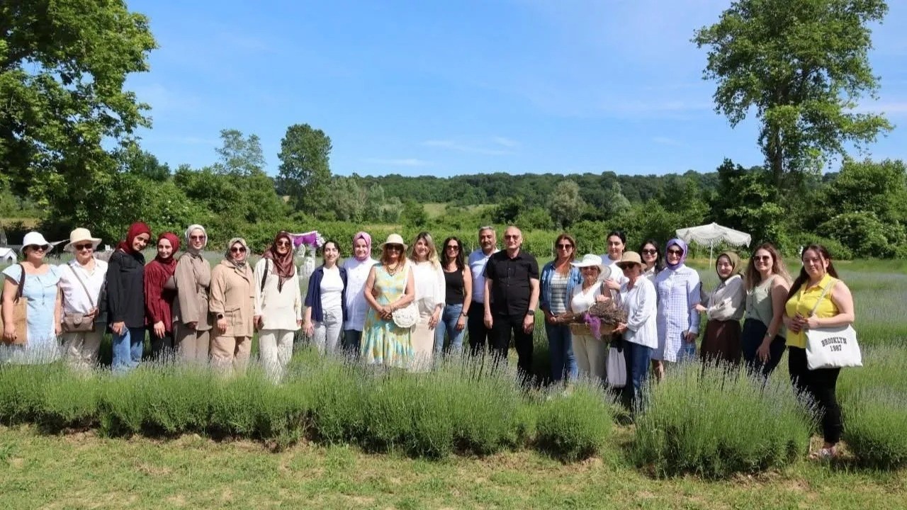 Sinop’ta lavanta bahçesinde bilimsel söyleşi