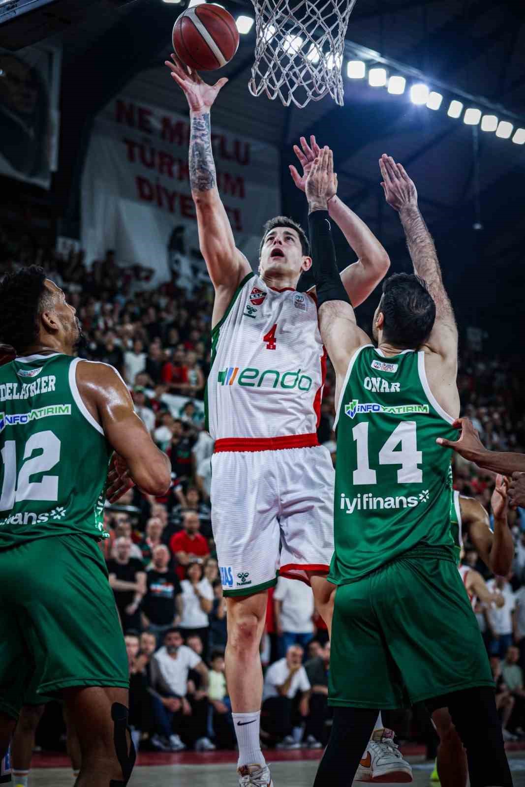Karşıyaka Basketbol&rsquo;da iki ayrılık