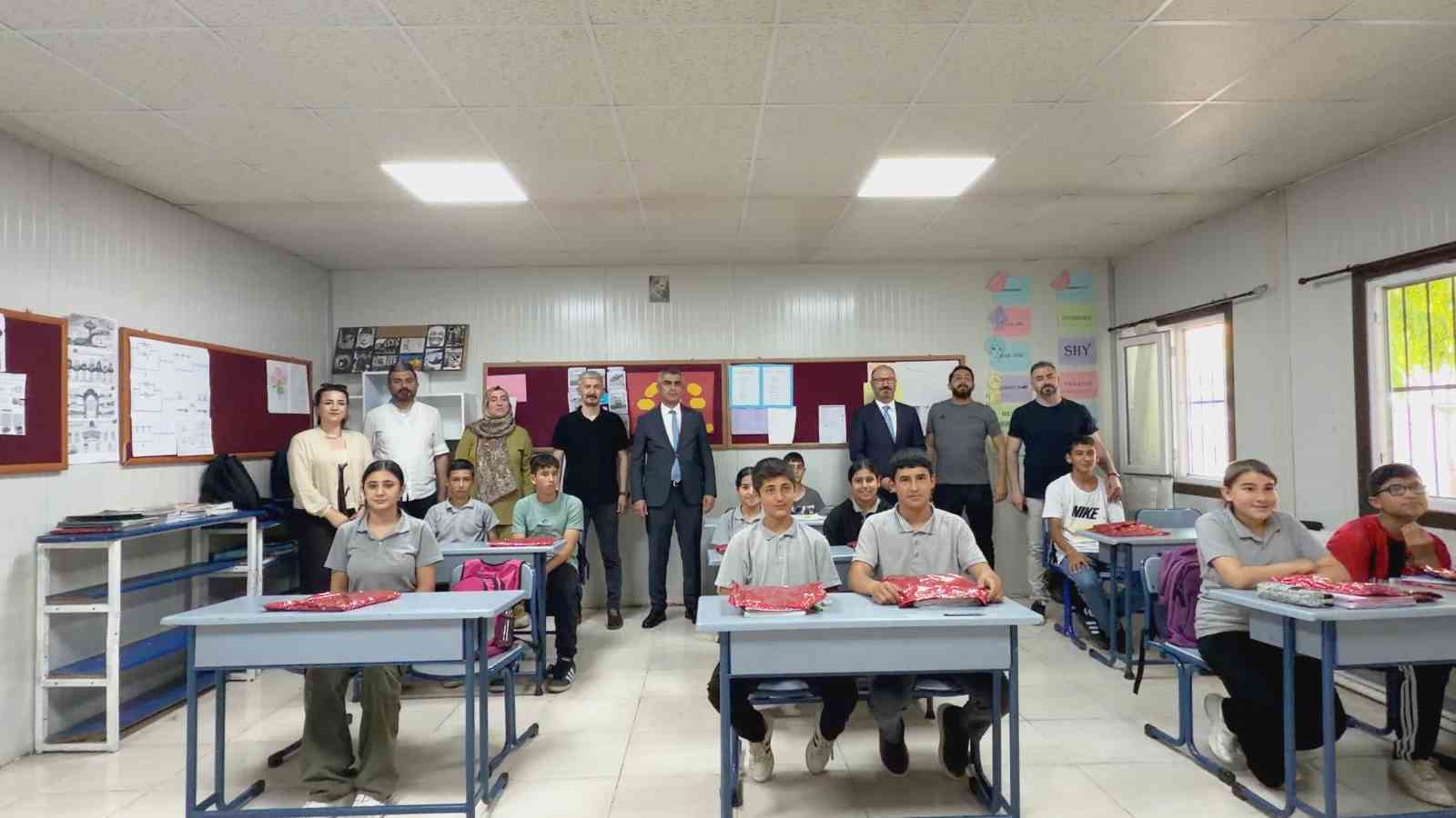 İstanbul Bah&ccedil;elievler Milli Eğitim M&uuml;d&uuml;rl&uuml;ğ&uuml;nden Pazarcıklı &ouml;ğrencilere moral desteği