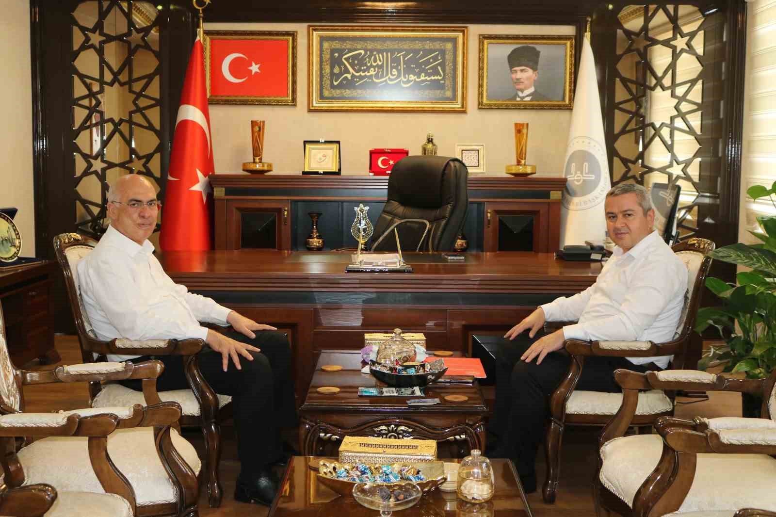 Mersin&rsquo;de devlet korumasındaki &ccedil;ocuklar i&ccedil;in &rsquo;İlk Şefkat Projesi&rsquo; protokol&uuml; imzalandı