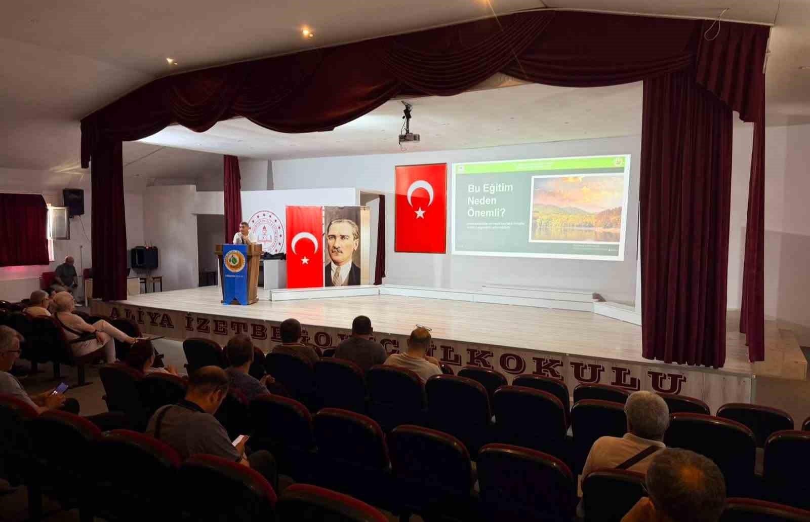 &Ouml;ğretmenlere yangın farkındalık eğitimi