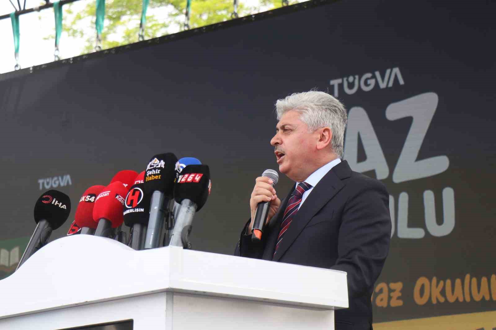Necmettin Bilal Erdoğan&rsquo;dan gen&ccedil;lere: "D&uuml;nyaya damgasını vuran T&uuml;rkiye&rsquo;yi sizler inşa edeceksiniz"