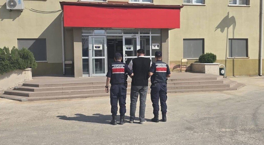 Gaziantep&rsquo;te kesinleşmiş hapis cezasıyla aranan 2 ş&uuml;pheli yakalandı