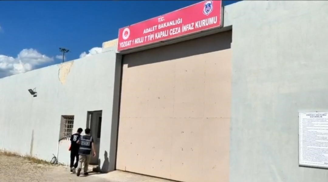 Yozgat&rsquo;ta 63 yıl kesinleşmiş hapis cezasıyla aranan h&uuml;k&uuml;ml&uuml; yakalandı