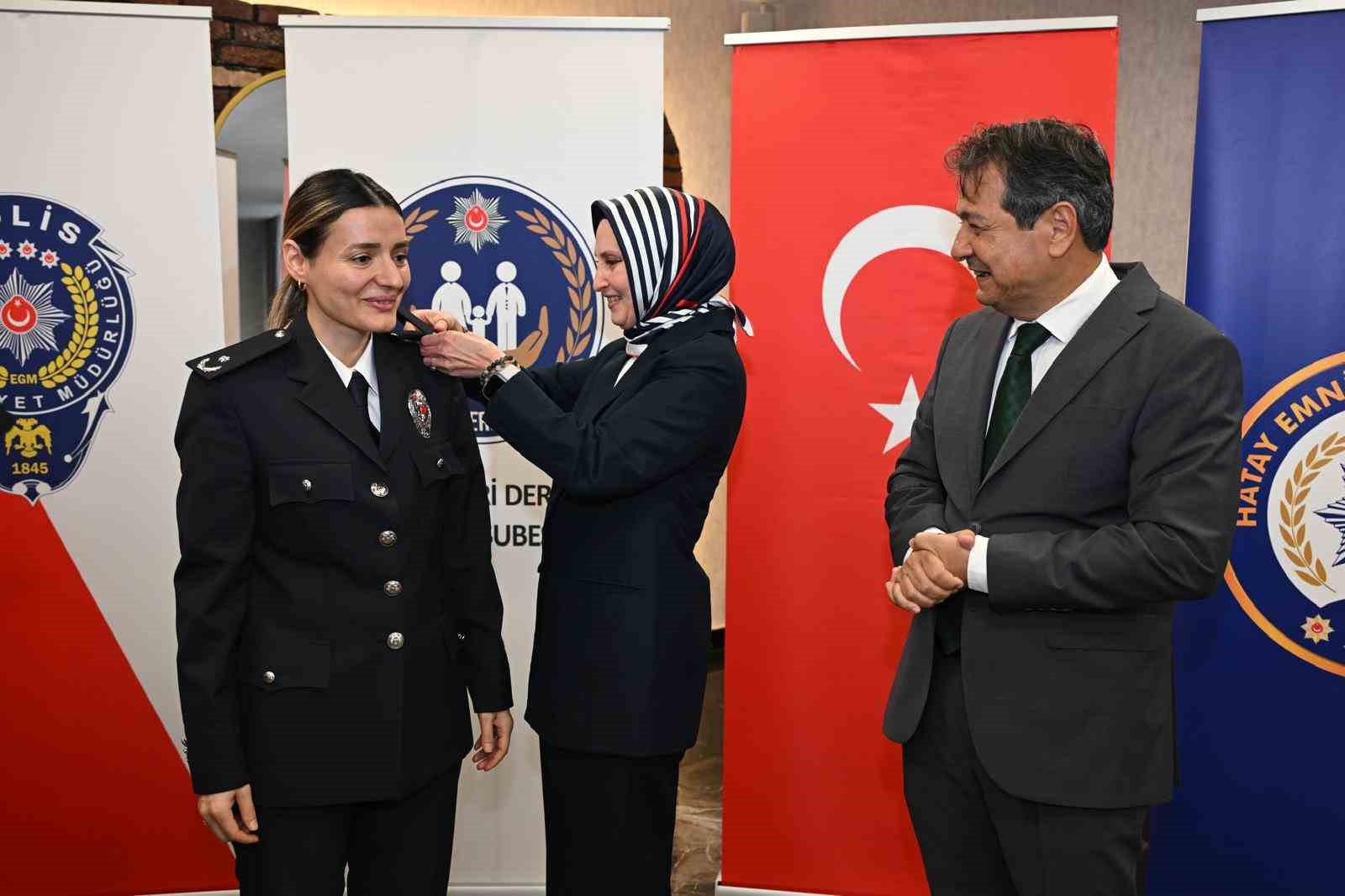 Hatay&rsquo;da emniyet personeline r&uuml;tbe takdim t&ouml;reni d&uuml;zenlendi