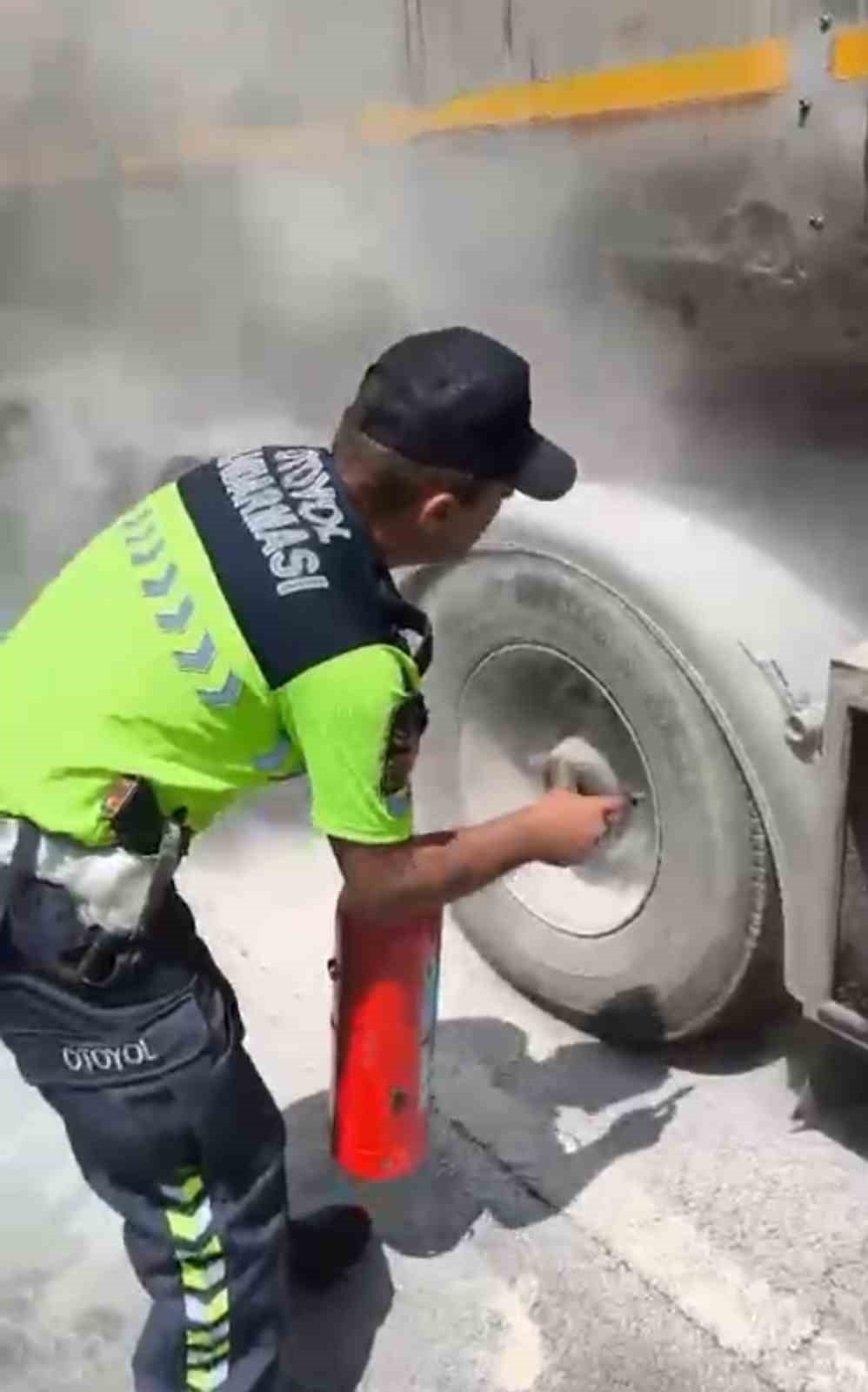 Faciayı jandarma &ouml;nledi